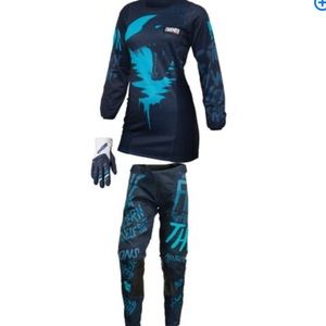 Thor 2022 Women's Pulse outfit